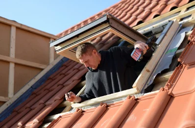 Pose de fenêtres de toit Velux à Émalleville